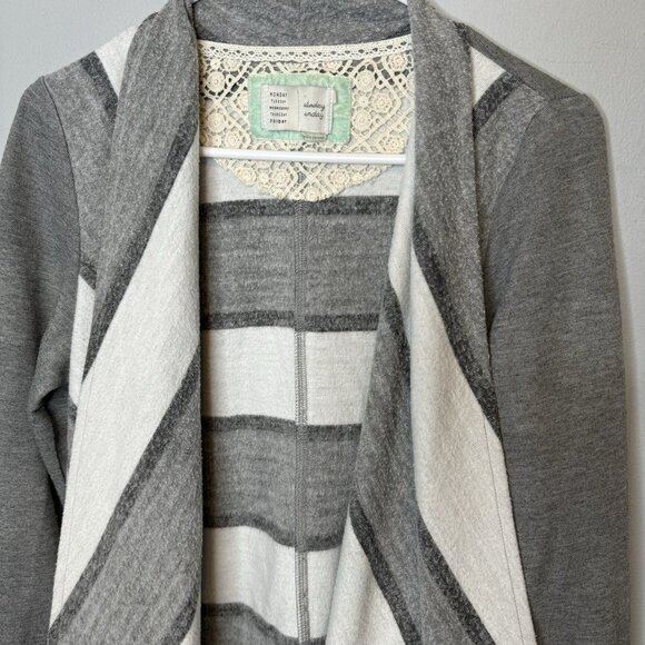 Anthropologie Saturday Sunday Cardigan Medium Gray Grey Fringe Striped - Picture 4 of 7